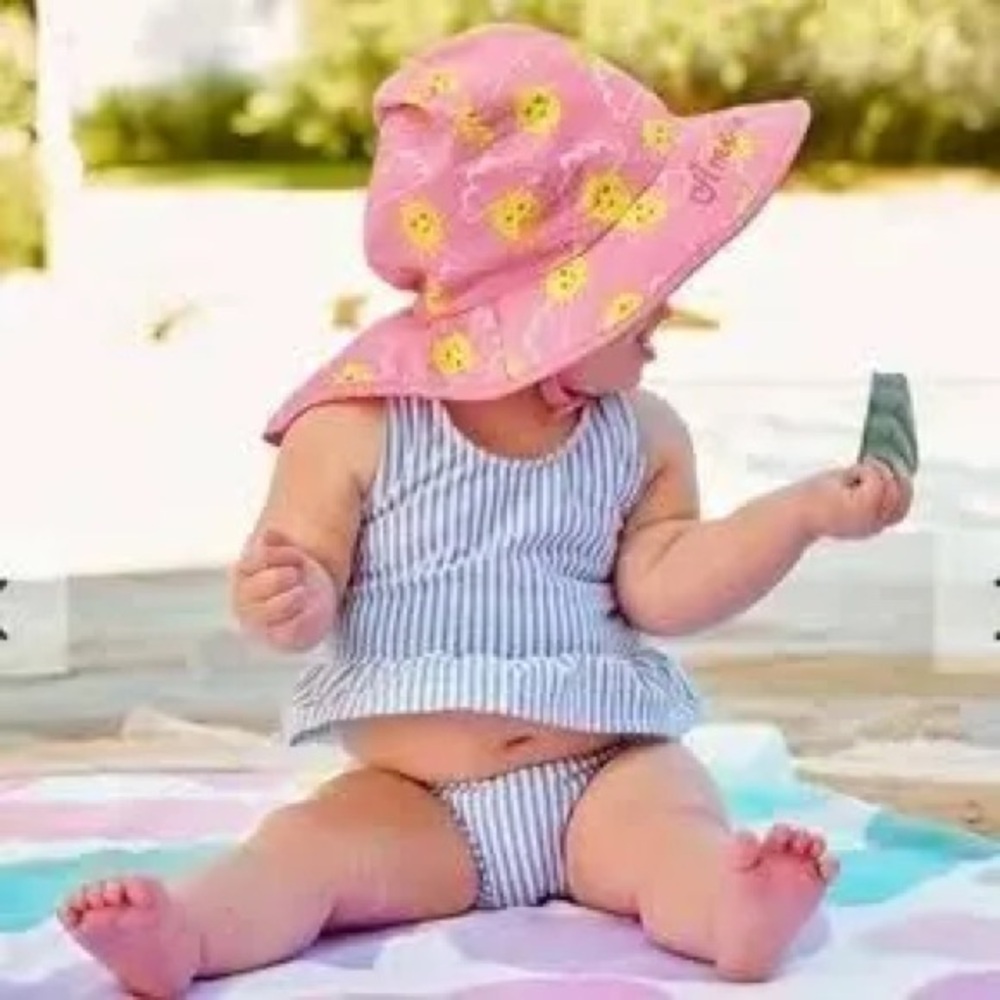 Pottery Barn Kids Sunshine Pink and Yellow Sun Hat reversible. (3-12 months)